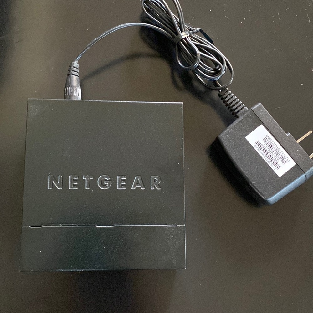 Netgear 5 port gigibit Ethernet splitter